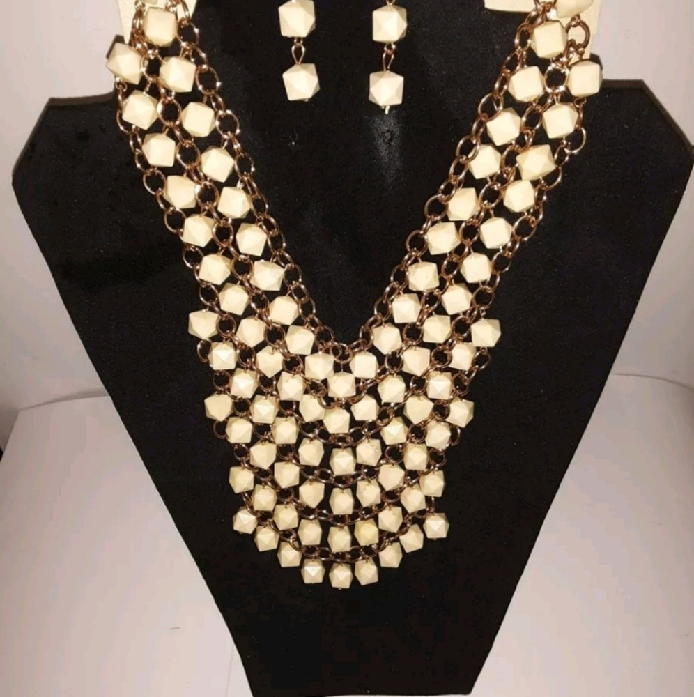 Merkaba Shaped Stone Bib Necklace And Earrings Set